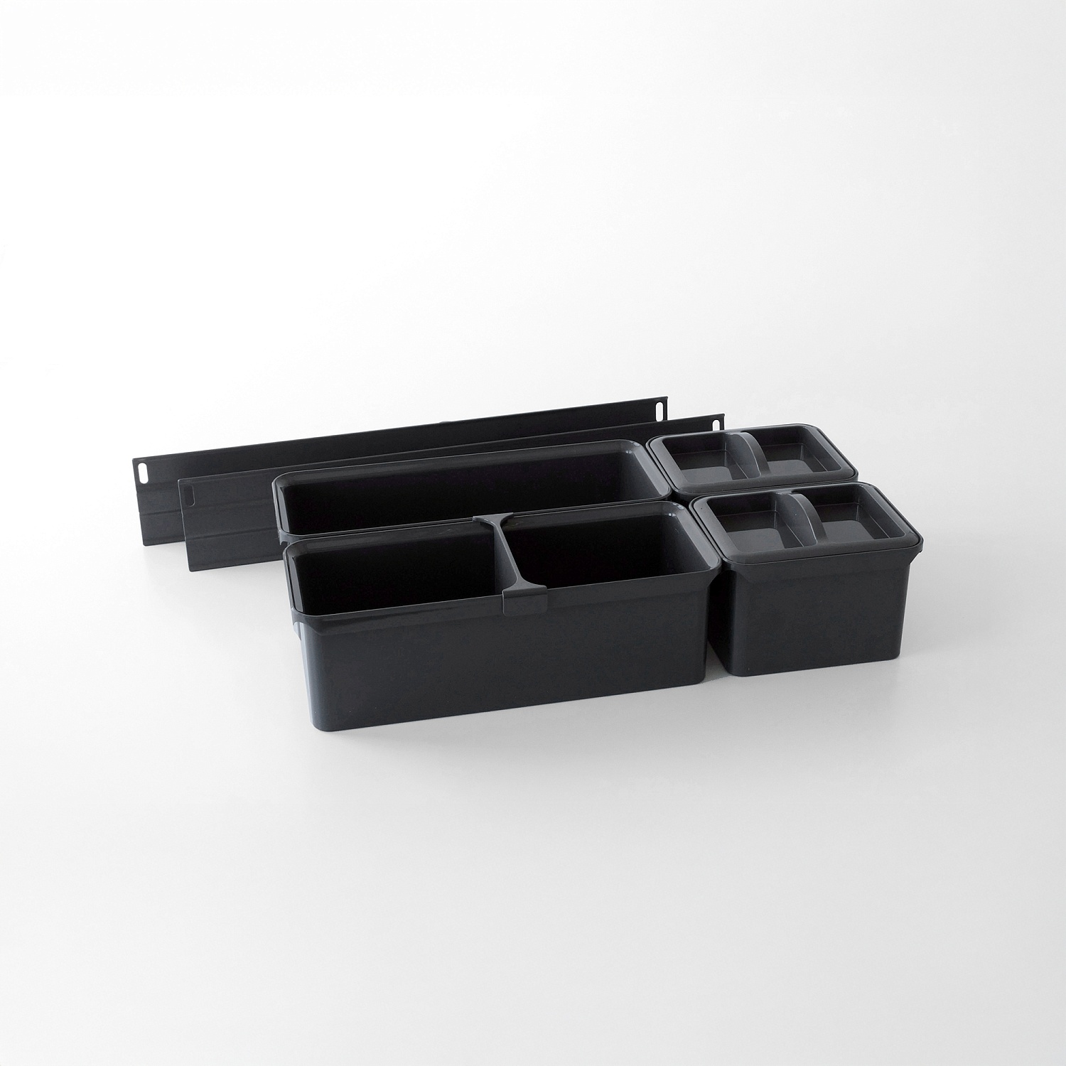 Набор емкостей №3 Юбокс, Диспенса / Диспенса Джуниор 300 мм, 2хбокса 1л., 2хбокса 2.1 л., 1хделитель, 2хкрышки, цвет АНТРАЦИТ